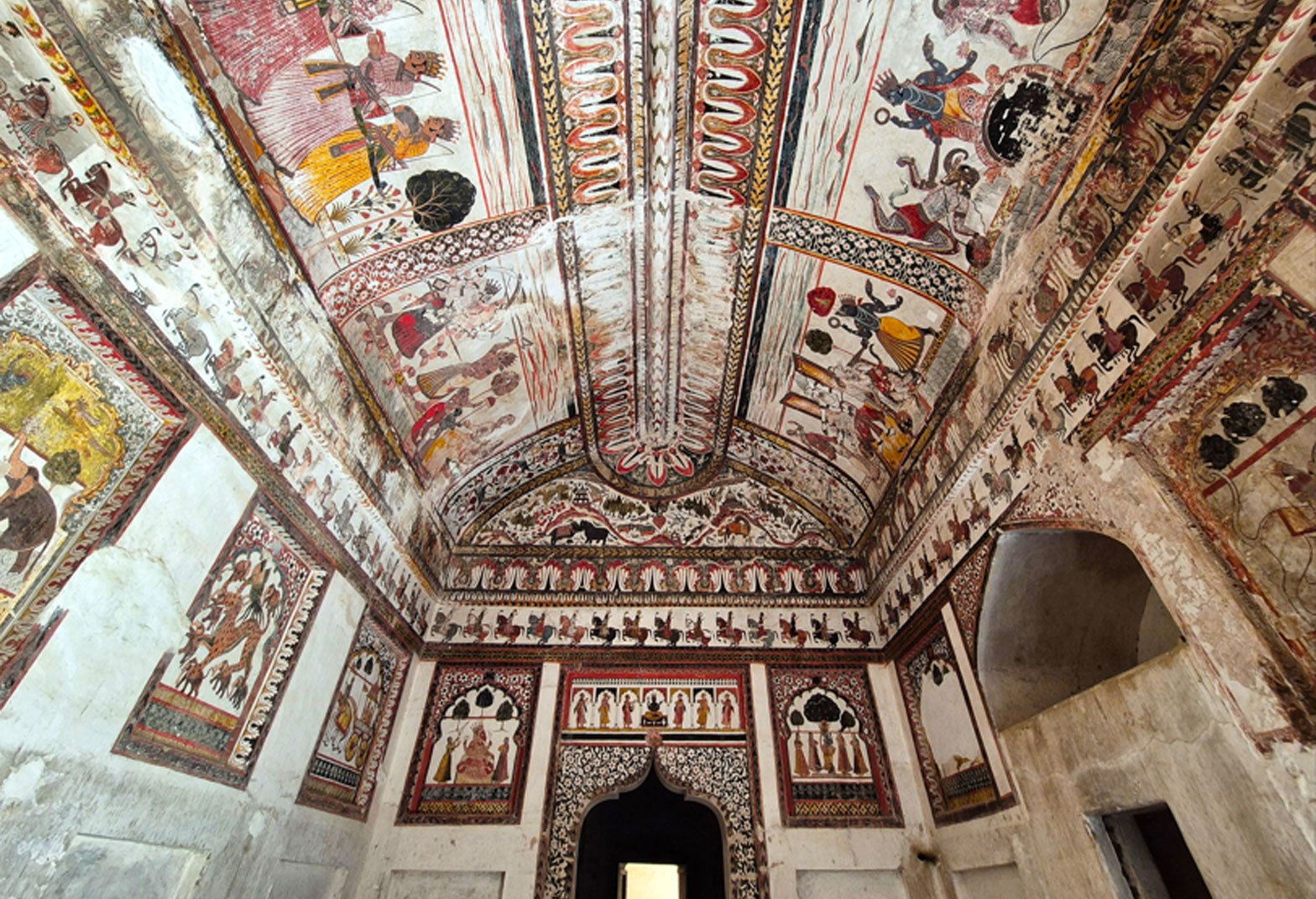 Planning a Trip to India? See How Minar Travels Helped Éva Kisgyörgy Explore India